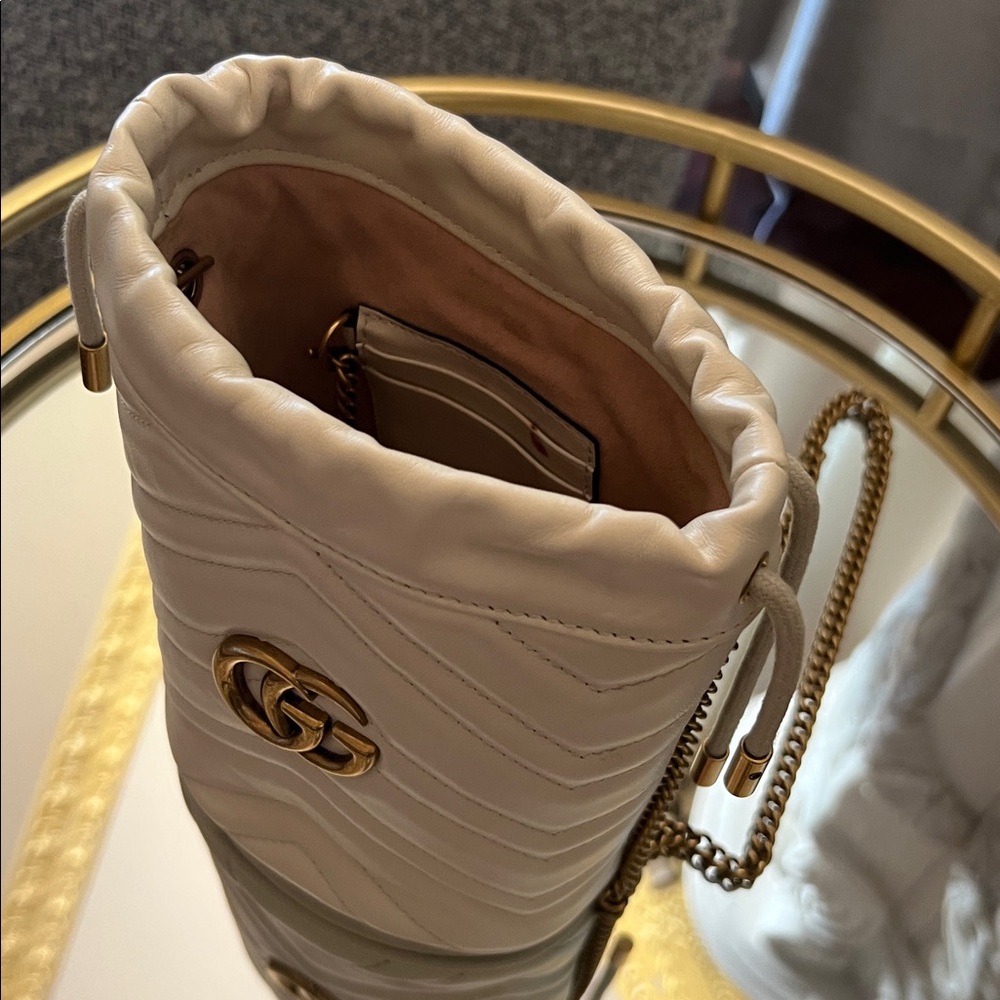 Gucci Cream Leather GG Marmont Drawstring Crossbody Bucket Bag - Picture 3 of 4